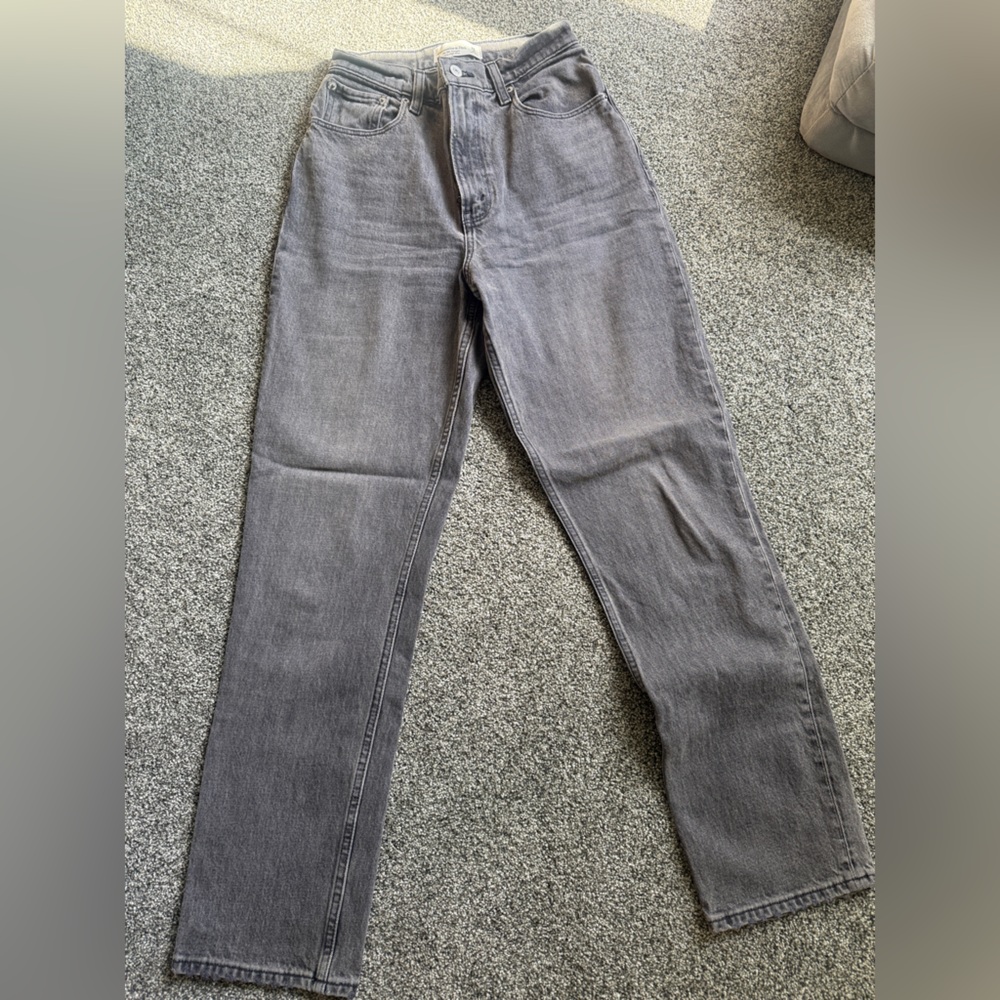 Abercrombie & Fitch Charcoal High Rise 90s Straight Jeans